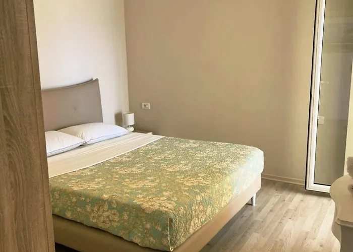 Albania Dream Beachfront Apartament *