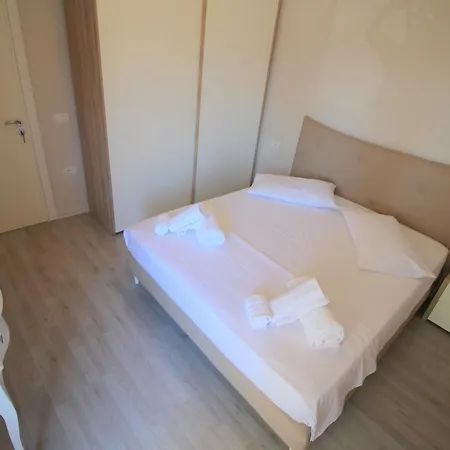 Albania Dream Beachfront Apartment Sarande