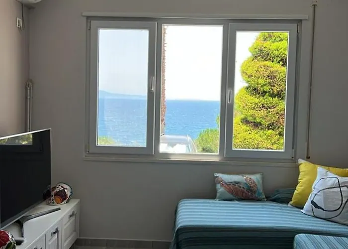 Albania Dream Beachfront * Saranda