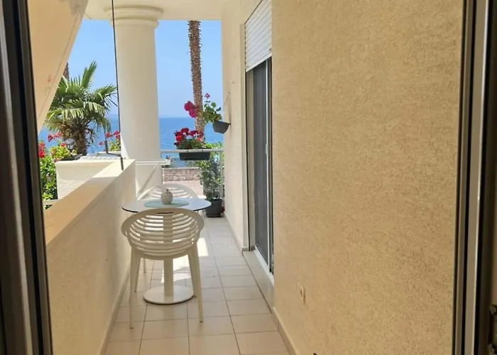 Albania Dream Beachfront * Saranda